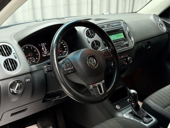 Volkswagen Tiguan I Рестайлинг с пробегом 2013 года, цена 1 599 000 рублей, 174000 км, внедорожник, Автокод Объявления