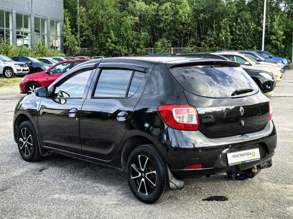 Renault Sandero II с пробегом 2015 года, цена 579 000 рублей, 188000 км, хэтчбек, Автокод Объявления