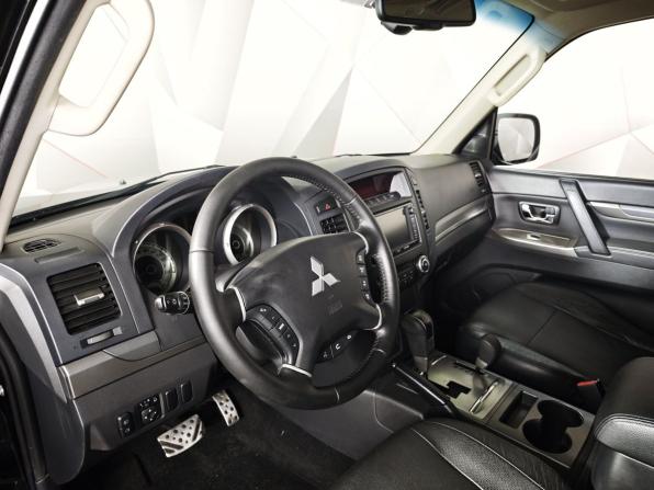 Mitsubishi Pajero IV Рестайлинг 1 с пробегом 2013 года, цена 2 235 000 рублей, 205353 км, внедорожник, Автокод Объявления