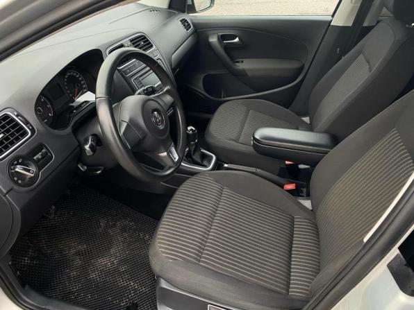 Volkswagen Polo V с пробегом 2013 года, цена 1 190 000 рублей, 28805 км, седан, Автокод Объявления
