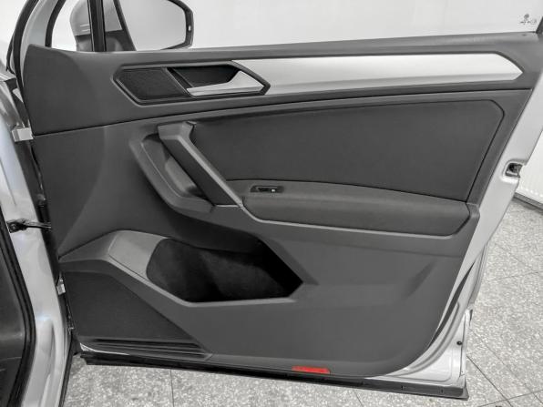 Volkswagen Tiguan II с пробегом 2019 года, цена 2 465 000 рублей, 64424 км, внедорожник, Автокод Объявления