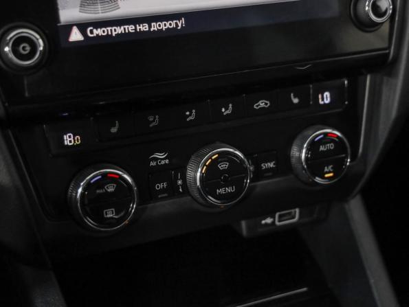 Skoda Octavia III (A7) Рестайлинг с пробегом 2018 года, цена 2 039 000 рублей, 138357 км, лифтбек, Автокод Объявления