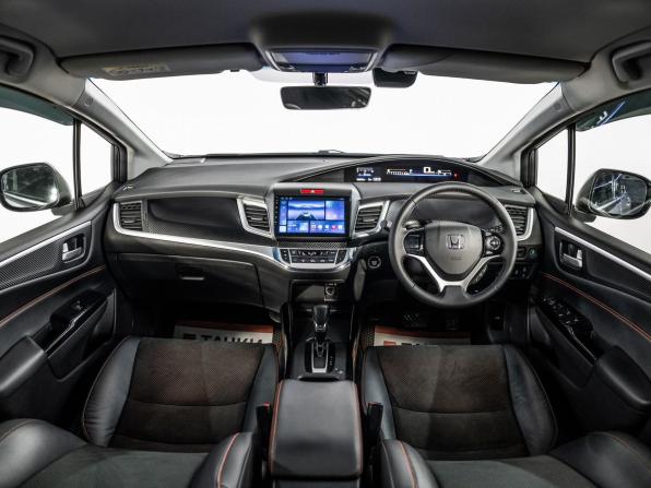 Honda Jade I Рестайлинг с пробегом 2018 года, цена 1 750 000 рублей, 40628 км, компактвэн, Автокод Объявления