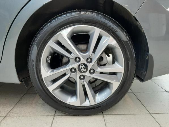 Hyundai Elantra VI (AD) с пробегом 2016 года, цена 1 250 000 рублей, 104248 км, седан, Автокод Объявления