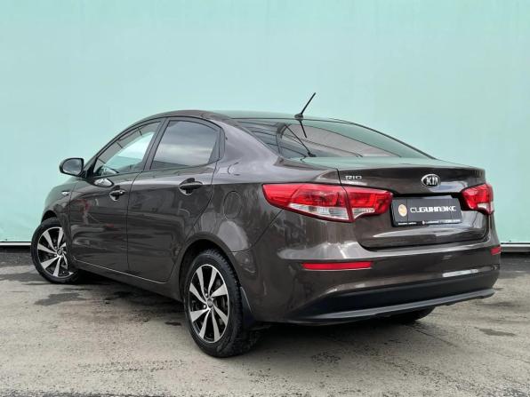 Kia Rio III Рестайлинг с пробегом 2015 года, цена 1 059 000 рублей, 136000 км, седан, Автокод Объявления