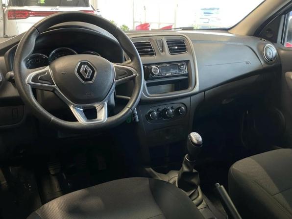 Renault Logan II Рестайлинг с пробегом 2021 года, цена 930 000 рублей, 112500 км, седан, Автокод Объявления