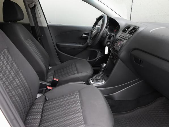 Volkswagen Polo V Рестайлинг с пробегом 2016 года, цена 998 000 рублей, 168801 км, седан, Автокод Объявления