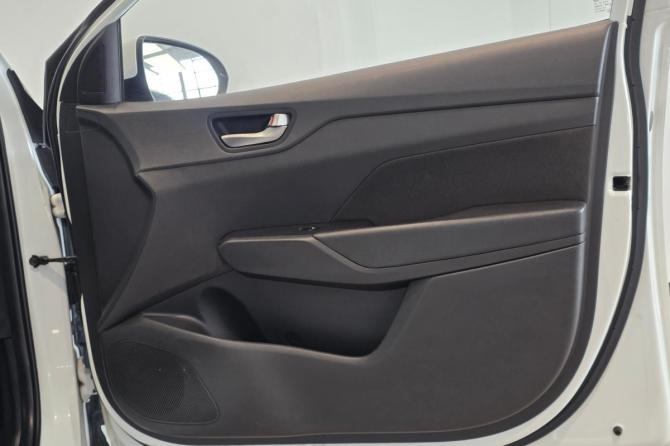 Hyundai Solaris II с пробегом 2018 года, цена 1 160 000 рублей, 244583 км, седан, Автокод Объявления