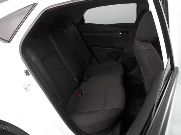 Hyundai Solaris II с пробегом 2018 года, цена 1 077 000 рублей, 176080 км, седан, Автокод Объявления