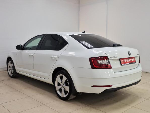Skoda Octavia III (A7) Рестайлинг с пробегом 2017 года, цена 1 330 000 рублей, 265876 км, лифтбек, Автокод Объявления