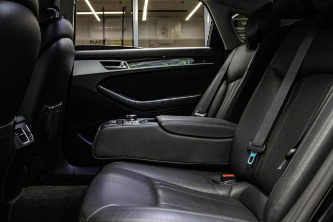 Hyundai Genesis II с пробегом 2014 года, цена 1 319 000 рублей, 483674 км, седан, Автокод Объявления