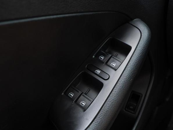 Volkswagen Jetta VI Рестайлинг с пробегом 2014 года, цена 1 025 000 рублей, 154559 км, седан, Автокод Объявления