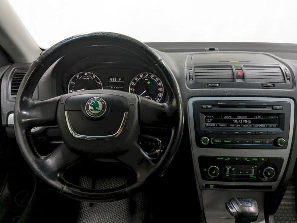 Skoda Octavia II (A5) Рестайлинг с пробегом 2012 года, цена 750 000 рублей, 289552 км, лифтбек, Автокод Объявления