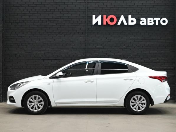 Hyundai Solaris II с пробегом 2019 года, цена 1 340 000 рублей, 104756 км, седан, Автокод Объявления