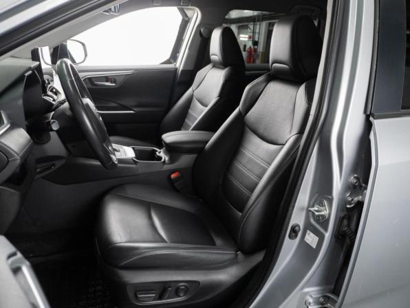 Toyota RAV4 V (XA50) с пробегом 2023 года, цена 4 240 000 рублей, 33839 км, внедорожник, Автокод Объявления