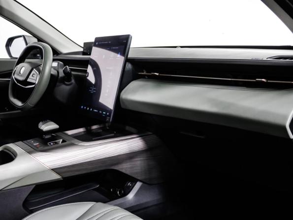 Changan Lamore с пробегом 2023 года, цена 1 899 000 рублей, 38618 км, седан, Автокод Объявления