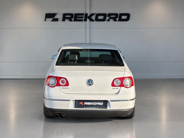 Volkswagen Passat B6 с пробегом 2007 года, цена 689 000 рублей, 277947 км, седан, Автокод Объявления