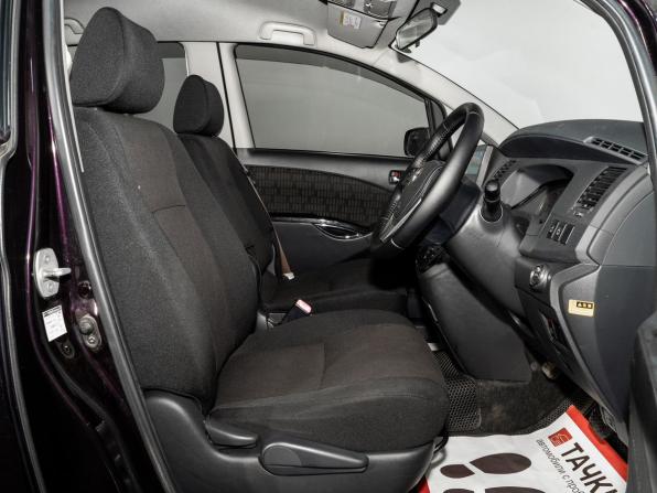 Toyota ISis I Рестайлинг с пробегом 2013 года, цена 1 350 000 рублей, 77884 км, компактвэн, Автокод Объявления