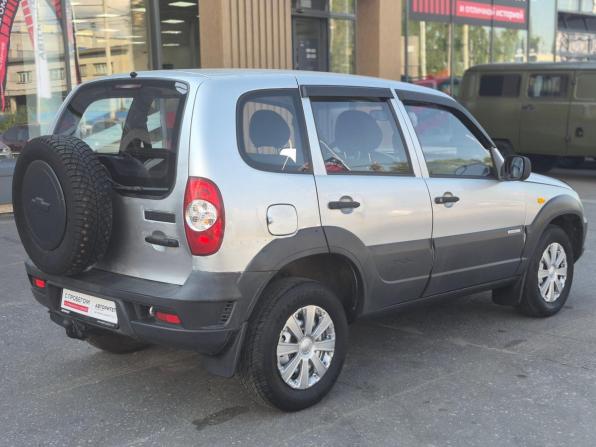 Chevrolet Niva I Рестайлинг с пробегом 2009 года, цена 269 000 рублей, 182600 км, внедорожник, Автокод Объявления