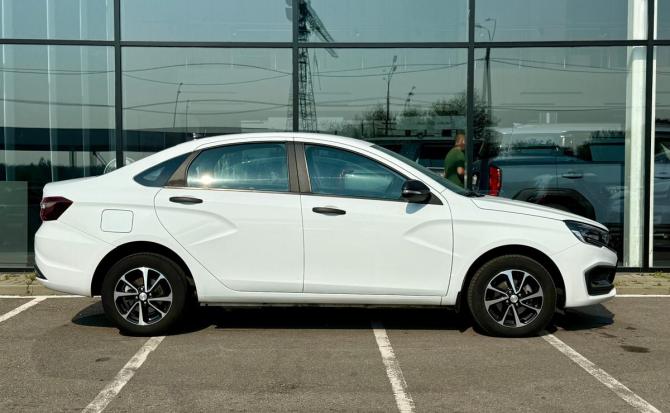 Lada (ВАЗ) Vesta I Рестайлинг (NG) с пробегом 2023 года, цена 1 145 000 рублей, 61376 км, седан, Автокод Объявления