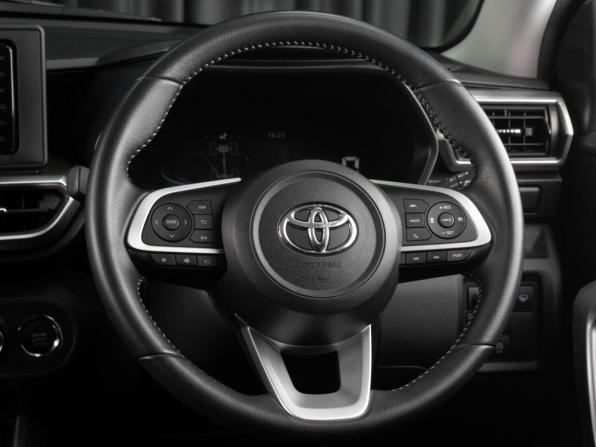 Toyota Raize I с пробегом 2020 года, цена 1 979 000 рублей, 69765 км, внедорожник, Автокод Объявления