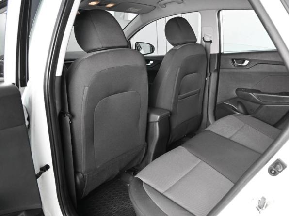 Hyundai Solaris II с пробегом 2017 года, цена 1 519 000 рублей, 122348 км, седан, Автокод Объявления