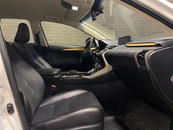 Lexus NX I Рестайлинг с пробегом 2018 года, цена 3 399 000 рублей, 25517 км, внедорожник, Автокод Объявления