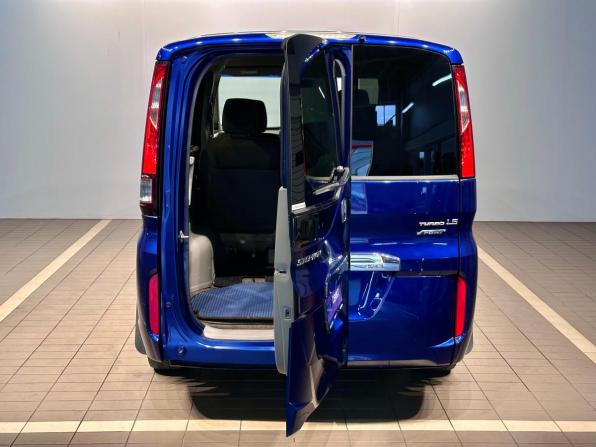 Honda Stepwgn V с пробегом 2015 года, цена 1 603 000 рублей, 149169 км, минивэн, Автокод Объявления