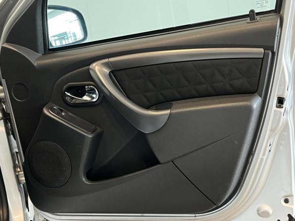 Renault Duster I Рестайлинг с пробегом 2018 года, цена 1 240 000 рублей, 172005 км, внедорожник, Автокод Объявления