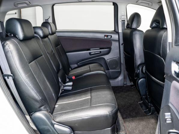 Toyota Wish I Рестайлинг с пробегом 2006 года, цена 995 000 рублей, 274360 км, компактвэн, Автокод Объявления