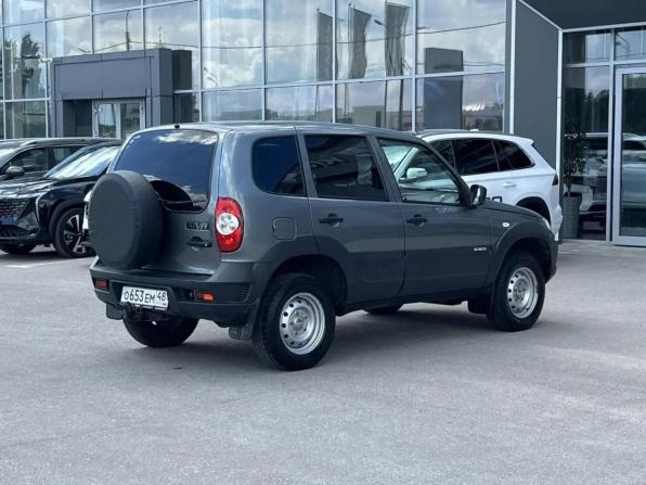 Chevrolet Niva I Рестайлинг с пробегом 2018 года, цена 780 000 рублей, 37844 км, внедорожник, Автокод Объявления
