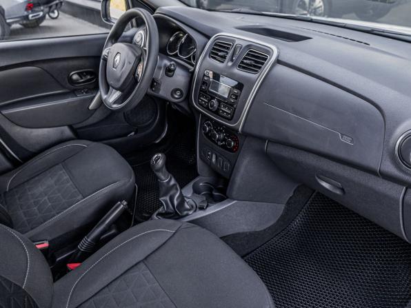 Renault Sandero II с пробегом 2017 года, цена 1 092 300 рублей, 84600 км, хэтчбек, Автокод Объявления