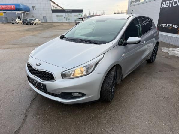 Kia Ceed II с пробегом 2013 года, цена 779 900 рублей, 209282 км, хэтчбек, Автокод Объявления