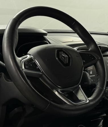 Renault Kaptur I Рестайлинг с пробегом 2021 года, цена 1 650 000 рублей, 65423 км, внедорожник, Автокод Объявления