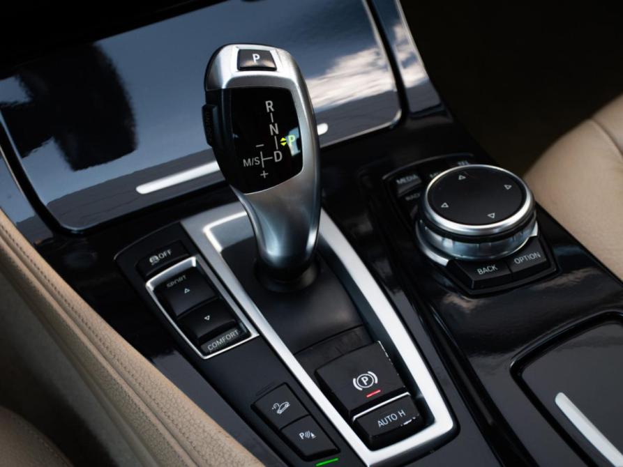 BMW 5 серии VI (F10/F11/F07) Рестайлинг Москва  - изображение 18