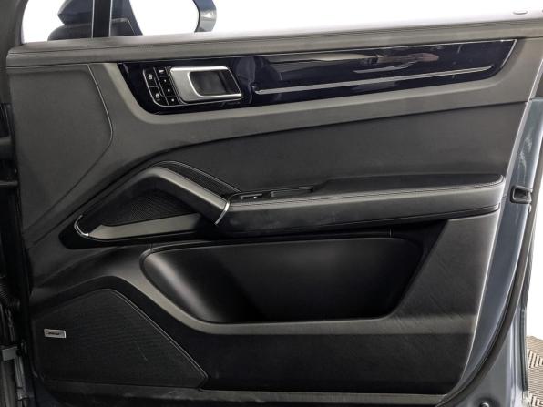 Porsche Cayenne III с пробегом 2019 года, цена 5 635 000 рублей, 137561 км, внедорожник, Автокод Объявления