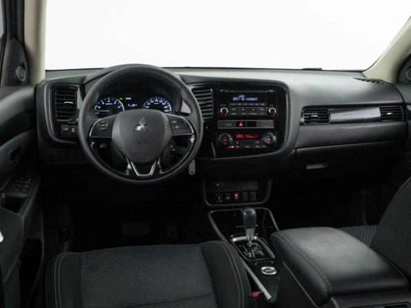 Mitsubishi Outlander III Рестайлинг 3 с пробегом 2018 года, цена 1 698 444 рубля, 174577 км, внедорожник, Автокод Объявления