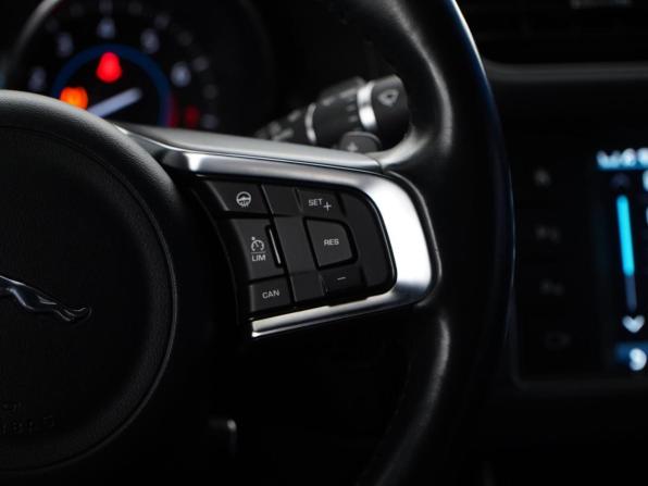 Jaguar XF II с пробегом 2016 года, цена 1 997 077 рублей, 143712 км, седан, Автокод Объявления