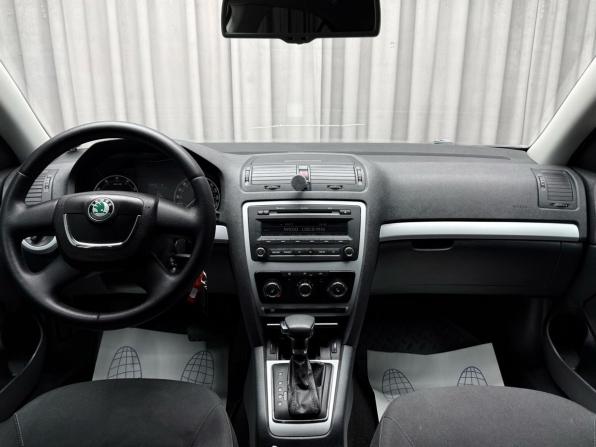 Skoda Octavia II (A5) Рестайлинг с пробегом 2011 года, цена 849 000 рублей, 172757 км, лифтбек, Автокод Объявления