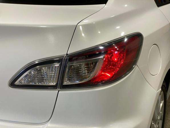 Mazda 3 II (BL) Рестайлинг с пробегом 2011 года, цена 900 000 рублей, 230572 км, седан, Автокод Объявления