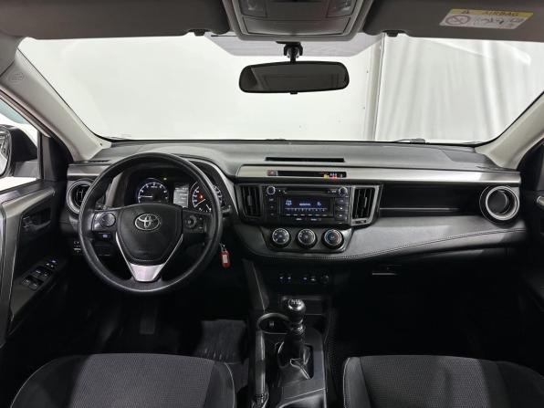 Toyota RAV4 IV (XA40) Рестайлинг с пробегом 2015 года, цена 1 899 000 рублей, 177145 км, внедорожник, Автокод Объявления