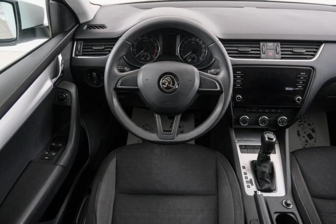 Skoda Octavia III (A7) Рестайлинг с пробегом 2019 года, цена 1 429 000 рублей, 129000 км, лифтбек, Автокод Объявления