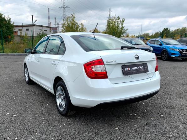 Skoda Rapid I с пробегом 2016 года, цена 983 000 рублей, 176798 км, лифтбек, Автокод Объявления