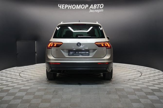 Volkswagen Tiguan II с пробегом 2017 года, цена 2 300 000 рублей, 184000 км, внедорожник, Автокод Объявления