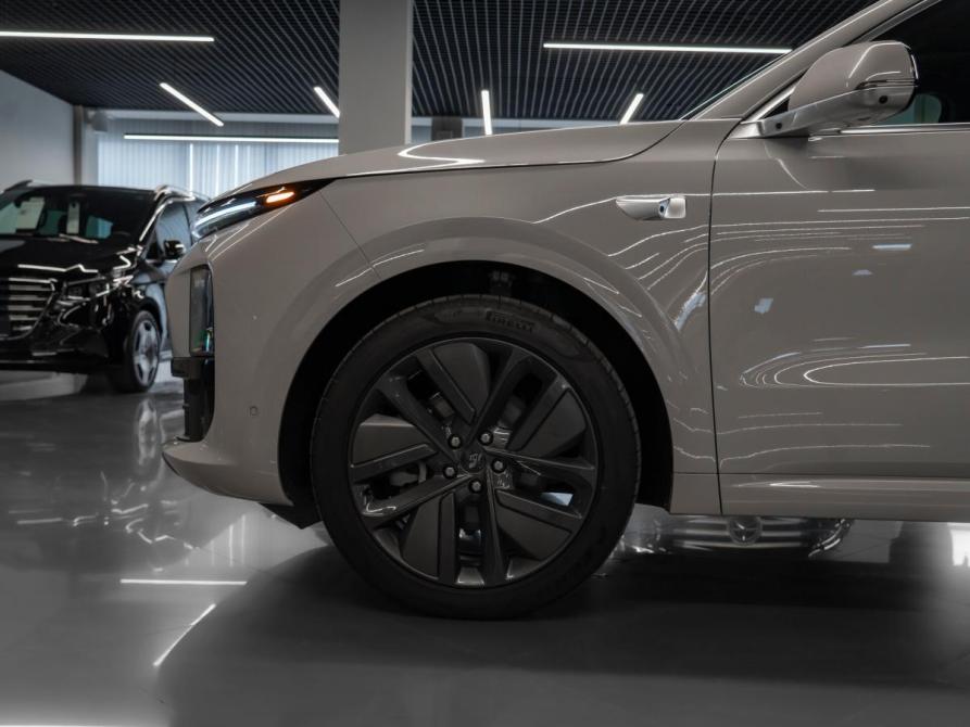 Li Auto (Lixiang) L6 Москва  - изображение 24