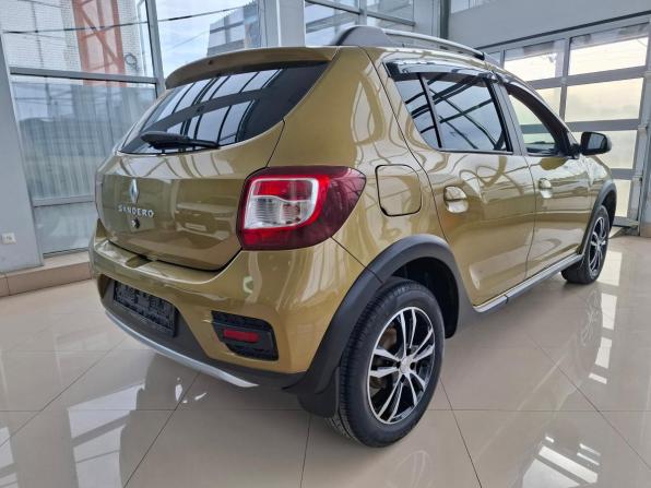 Renault Sandero II с пробегом 2017 года, цена 1 019 000 рублей, 135000 км, хэтчбек, Автокод Объявления
