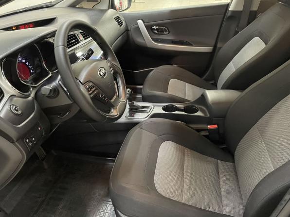 Kia Ceed II Рестайлинг с пробегом 2017 года, цена 1 260 000 рублей, 153194 км, хэтчбек, Автокод Объявления