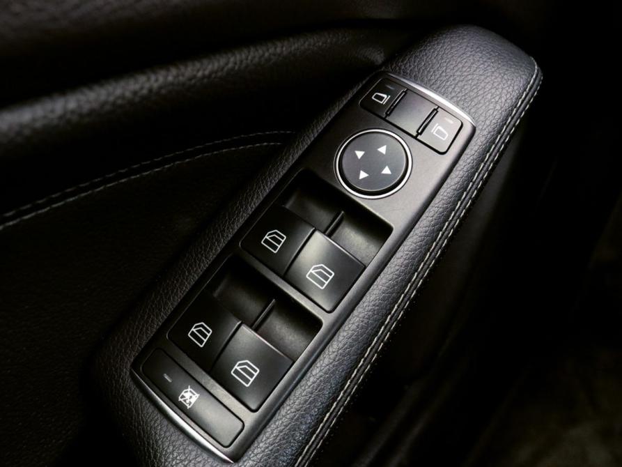 Mercedes-Benz GLA I (X156) Екатеринбург  - изображение 11