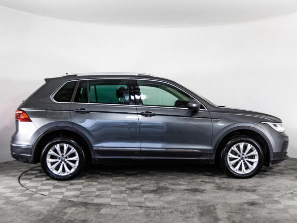 Volkswagen Tiguan II Рестайлинг с пробегом 2021 года, цена 2 175 000 рублей, 226344 км, внедорожник, Автокод Объявления