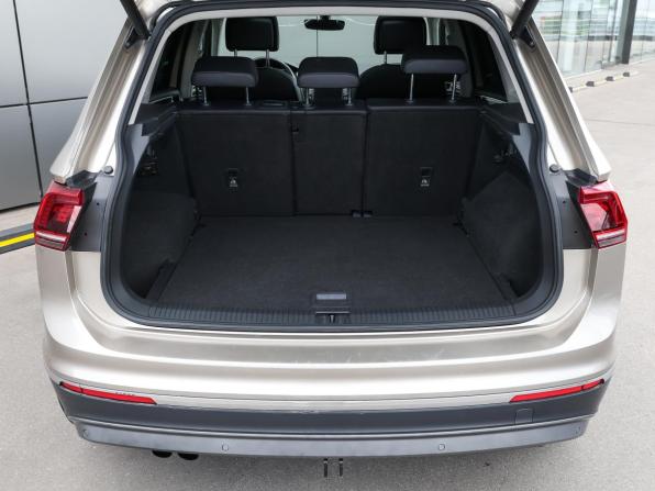 Volkswagen Tiguan II с пробегом 2017 года, цена 2 198 000 рублей, 182000 км, внедорожник, Автокод Объявления
